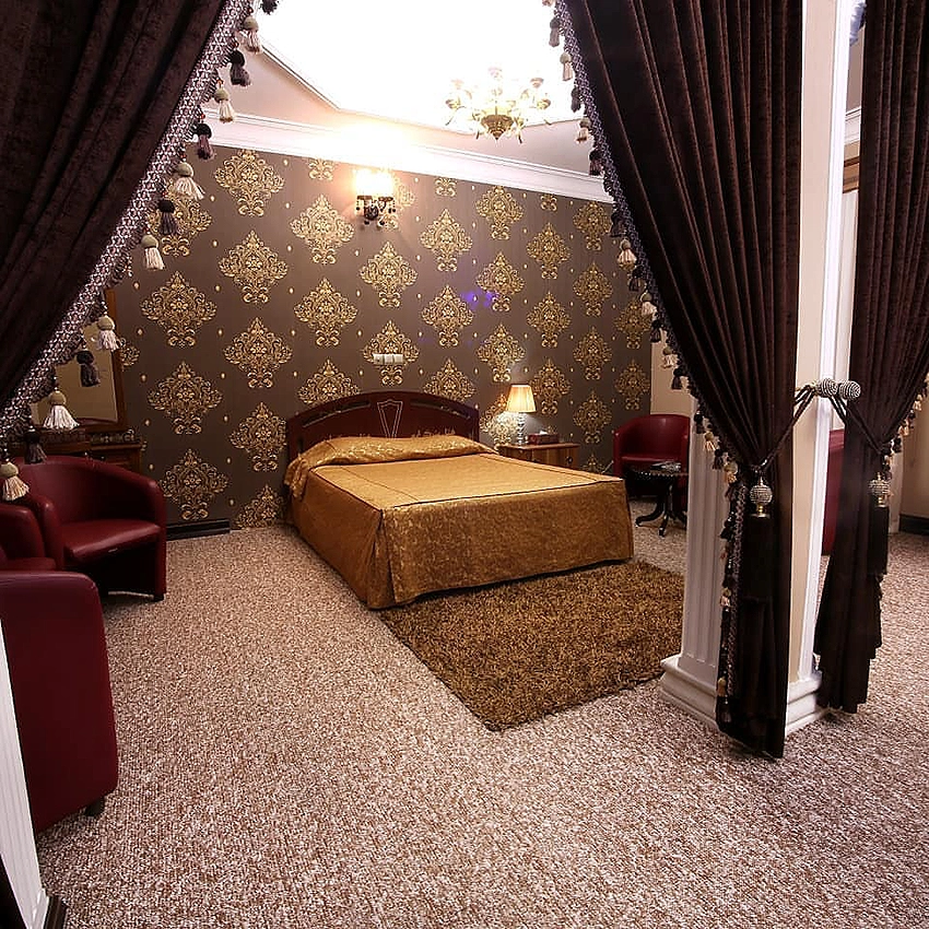 اتاق هتل بزرگ ارم کیش